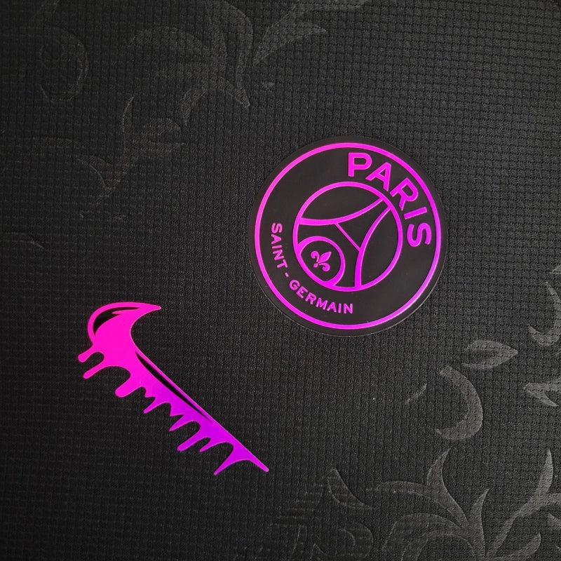 PSG ''Paris Noir'' Special Kit