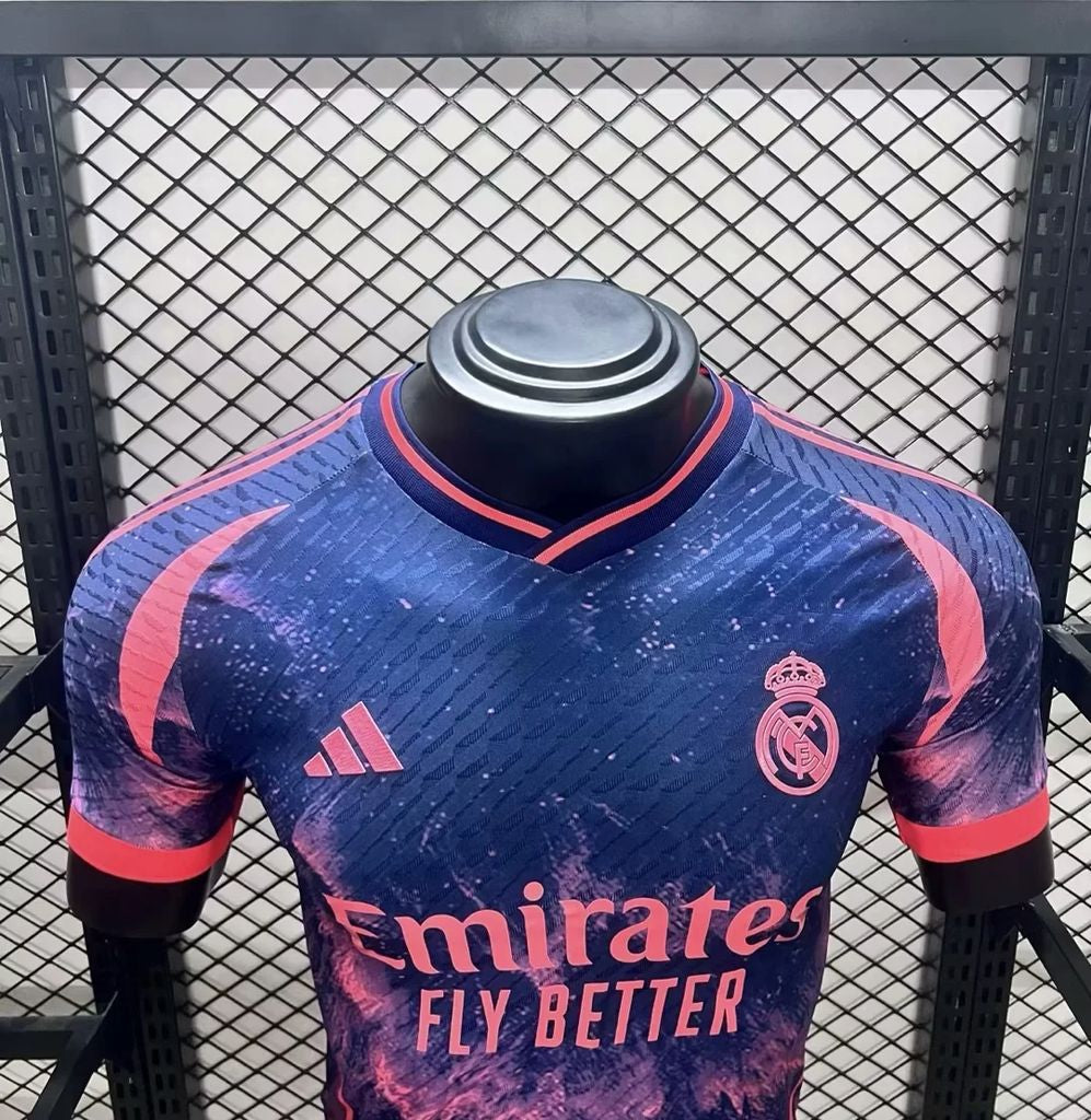 Real Madrid ''Waves'' Special Kit