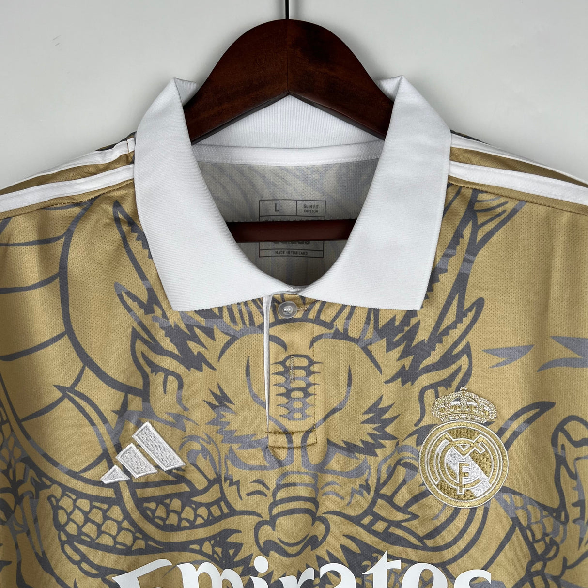Real Madrid ''Gold Dragon'' Special Kit